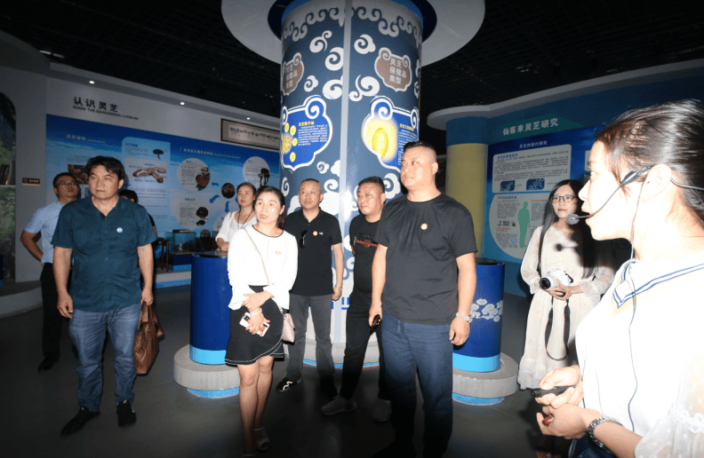 中國(guó)靈芝十大品牌|仙客來(lái)靈芝|仙客來(lái)靈芝破壁孢子粉|仙客來(lái)孢子油|仙客來(lái)靈芝飲片|仙客來(lái)破壁孢子粉|仙客來(lái)靈芝中藥飲片|馳名商標(biāo)|m.sinishell.cn|