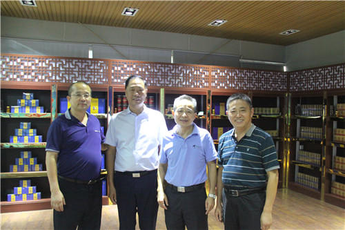 中國(guó)靈芝十大品牌|仙客來(lái)靈芝|仙客來(lái)靈芝破壁孢子粉|仙客來(lái)孢子油|仙客來(lái)靈芝飲片|仙客來(lái)破壁孢子粉|仙客來(lái)靈芝中藥飲片|馳名商標(biāo)|m.sinishell.cn|