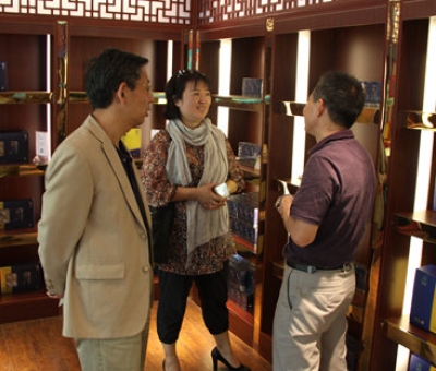 中國民族經(jīng)濟(jì)對(duì)外合作促進(jìn)會(huì)秘書長楊柳蒞臨仙客來公司視察