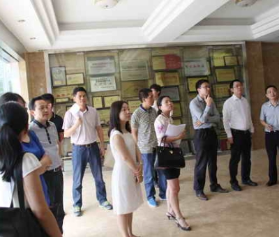 香港貿發(fā)局領導一行考察仙客來公司