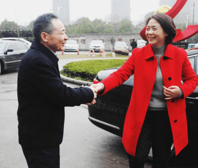 市委常委、統(tǒng)戰(zhàn)部長(zhǎng)廖奇志一行人走訪仙客來(lái)生物科技有限公司